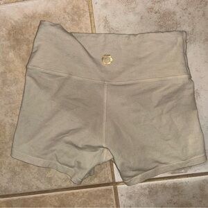 Indigo Luna off white shorts